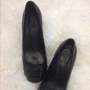Tory Burch 7 medium square toed heels